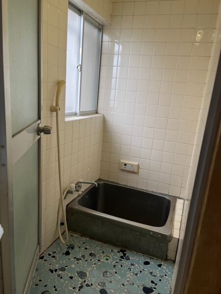 石田様邸浴室before